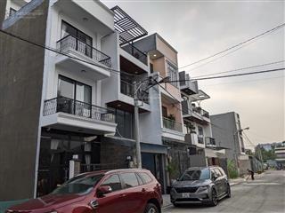 Bán nhà 4 tầng nội thất cao cấp xe hơi ngủ trong nhà, ở ngaybưng ông thoàn, phú hữu, thủ đức