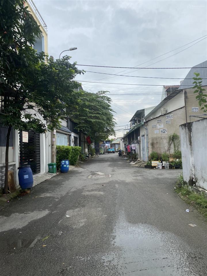 Nhà 1 trệt 2 lầu 80m2 ngang 5m xe hơi tránh tăng nhơn phú b  quận 9