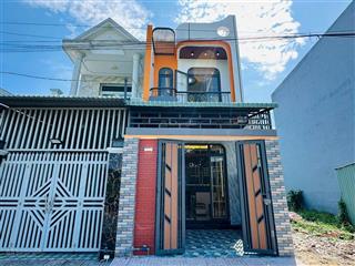 Bán nhà vào ở liền  120m2 cách chợ bình chánh 5p shr  thanh toán trước 300tr góp 5tr/ tháng