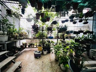 Nhà riêng chính chủ diện tích 80m2. mặt tiền 5.6m. 4 tầng. ba bước ra phố 8/3. giá 13.96 tỷ