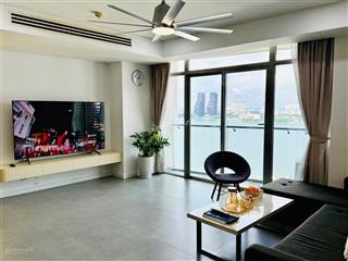 Bán chung cư watermark căn góc tầng trung view trực diện hồ tây, 121m2, full nội thất, sẵn sổ