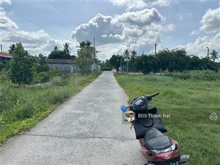 Nền thổ 150m huỳnh ngọc xinh  dt833 vào 600m