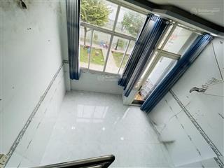 Nhà 3 tầng mặt tiền đường ụ cây view công viên  bờ kênh  thoàng mát  quận 8
