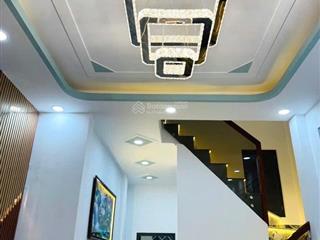 Nhà xinh 2 tầng đúc btct  dt 47m2  hẻm thông đoàn văn bơ p13  quận 4