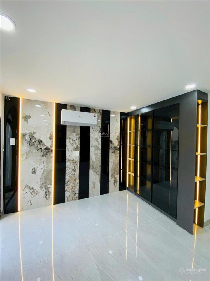 Nhà 5 tầng 5pn ngay phan huy ích gò vấp. 83m2. mặt tiền 5.5m chỉ 7.2 tỷ