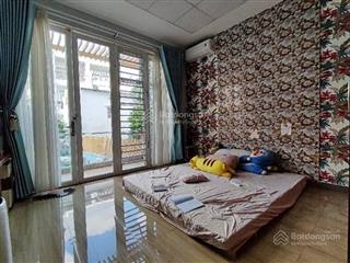 Biệt thự một đời chủ . 180m2, ngang 7.5 x 24m,nở hậu tải lộc. chỉ 13.9 tỷ giá cực tốt hẻm rộng
