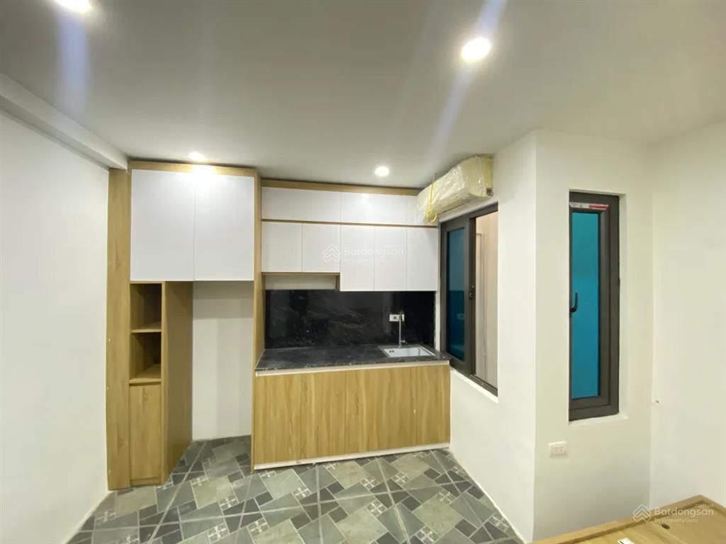 Dòng tiền 840 triệu/năm. có thang máy. 7 tầng, 10pn phố trại cá full kín, thu đều mỗi tháng.