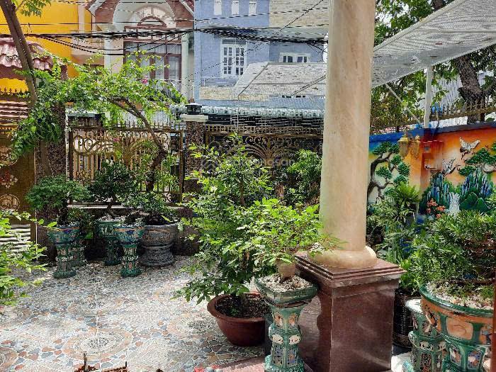 Biệt thự sân vườn 190m²  full nội thất gỗ đỏ  hạ chào giảm 300tr, giá mới chỉ 8 tỷ  hóc môn