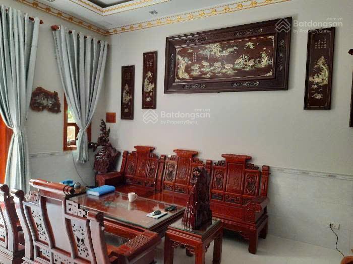 Biệt thự sân vườn 190m²  full nội thất gỗ đỏ  hạ chào giảm 300tr, giá mới chỉ 8 tỷ  hóc môn