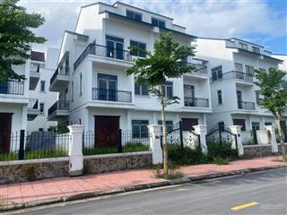 Chính chủ cần tiền gấp  bán rẻ biệt thự song lập mạnh đức victory