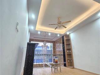 Bán nhà trần quốc hoàn cầu giấy, phân lô ô tô tránh, ô chờ tm, 56m2, 6 tầng, giá rẻ nhất 22,8 tỷ