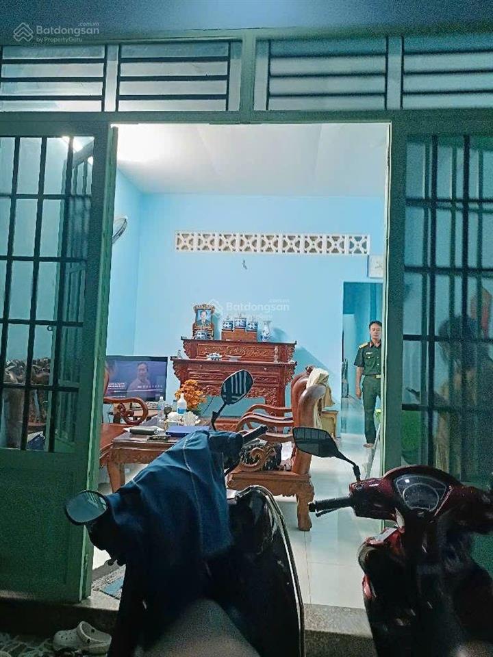 Nhà nguyễn ảnh thủ hiệp thành 4x18m  cấp 4 sạch đẹp ở ngay  hxh giá 4,3 ty