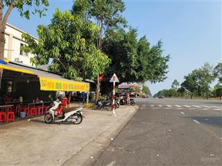 Chính chủ kẹt tiền bán gấp. dãy trọ 10x30.mt vành đai 4. 7 phòng trọ, 2kiot.  0935 396 ***