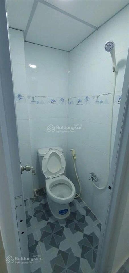 Nhà đẹp giá rẻ nhất q11  hẻm xh  2 tầng  bv đại học y dược 3p  lò siêu  q.11  nhỉnh 2,xx tỷ