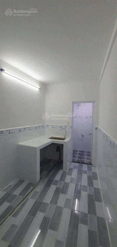 Nhà đẹp giá rẻ nhất q11  hẻm xh  2 tầng  bv đại học y dược 3p  lò siêu  q.11  nhỉnh 2,xx tỷ