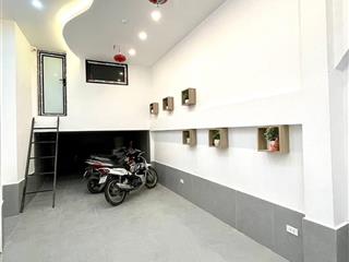 Căn hộ dịch vụ hiếm trần duy hưng, cầu giấy, mới koog, chủ cần tiền bán gấp. cách mặt phố tdh 30m