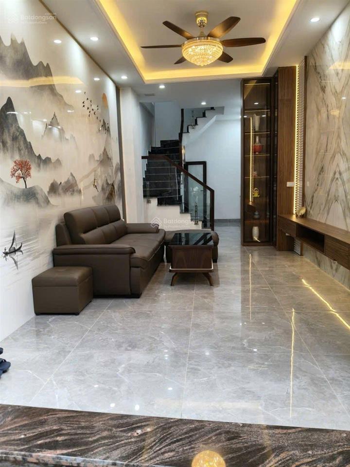 Nhà đẹp mới tinh, ở cực sướng hồ tùng mậu, diện tích 38m, giá chỉ 7,4tr, nội thất xịn, dân trí cao