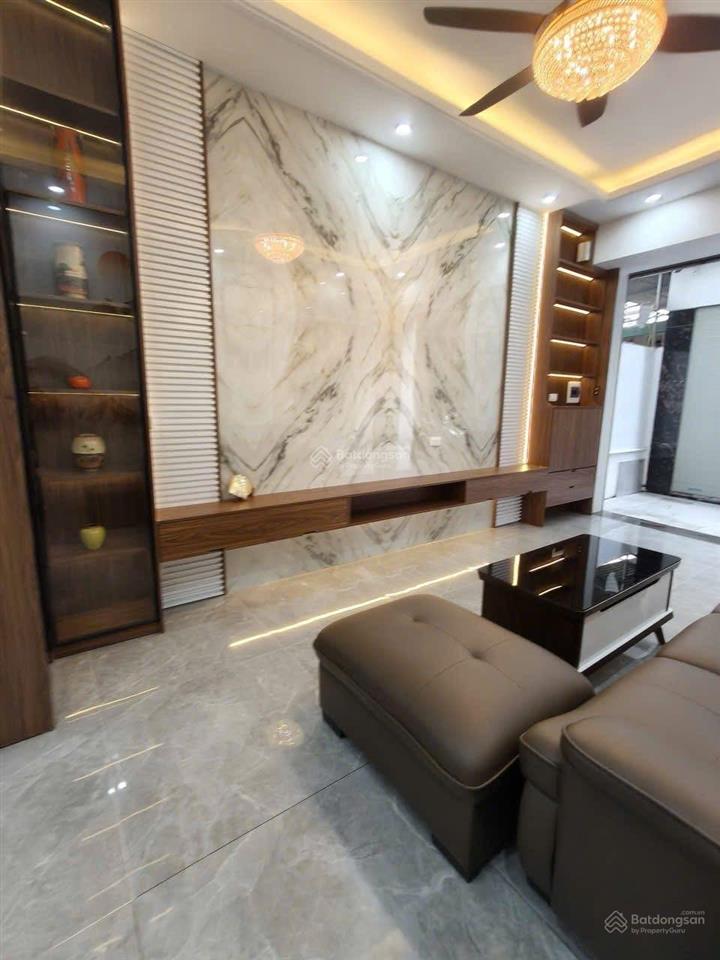 Nhà đẹp mới tinh, ở cực sướng hồ tùng mậu, diện tích 38m, giá chỉ 7,4tr, nội thất xịn, dân trí cao