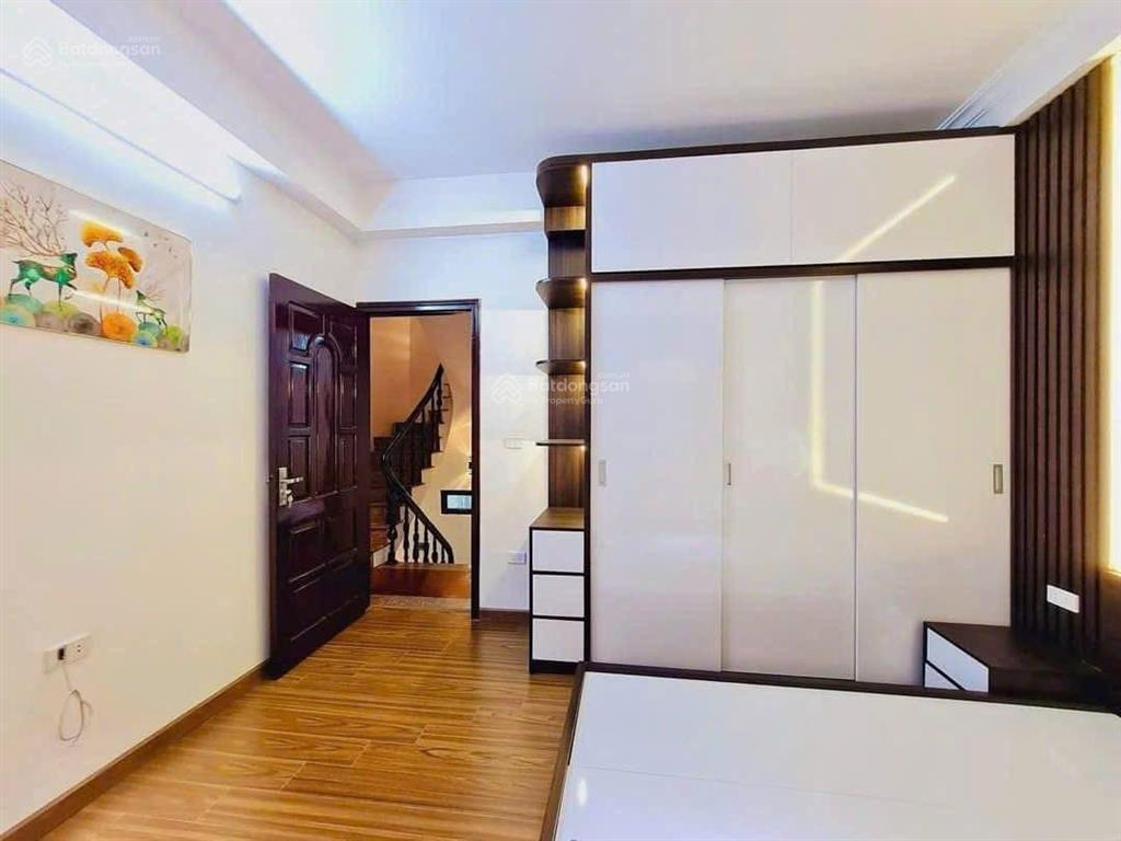 7tỷ nhà ở siêu đẹp cầu giấy, ngõ nông, diện tích 38m, 5tầng, xây mới, không có căn thứ 2 ở cầu giấy