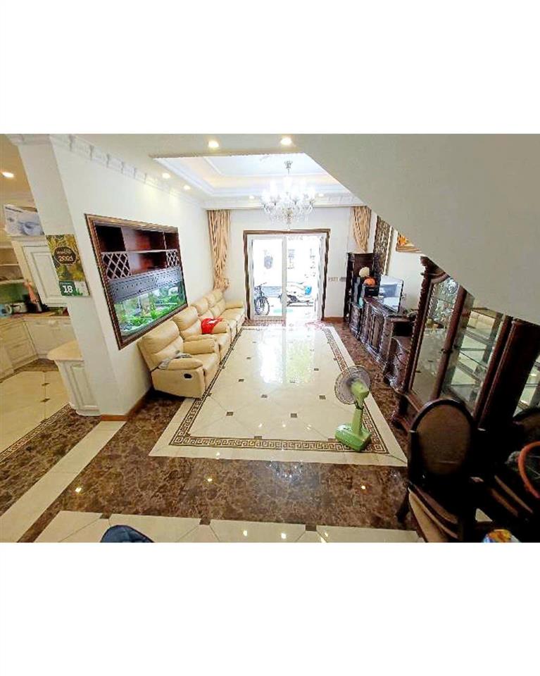Hiếm biệt thự tấn trường, phú thuận quận 7, ngang 8m 4 tầng, nhỉnh 26 tỷ, full nội thất cao cấp