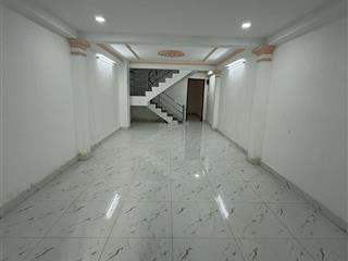 Cho thuê nhà mới, hẻm xe tải đường phạm văn chiêu