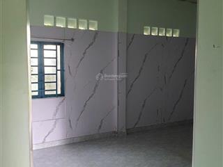 Nhà trọ 50m2 có sân vườn rộng rãi, thoáng mát