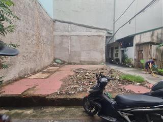 Bán gấp mảnh đất lô góc  khu trường chính trị  dân trí cực cao  ô tô đỗ cửa