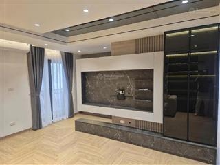 Bán nhanh nhà đẹp lạc long quân tây hồ , 47m, 6 tầng thang máy, nội thất 5 sao, ô tô gần.