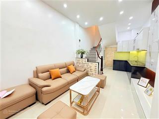 Bán nhà đẹp cực hiếm lạc long quân, tây hồ, gần hồ tây, gần ô tô. dt38m2 5 tầng giá chỉ 8 tỷ.