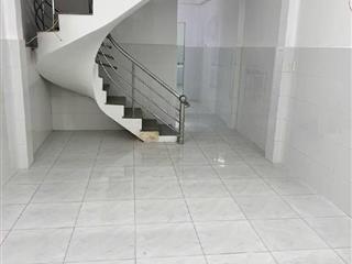 Gần Trần Xuân Soạn – Nguyễn Thị Thập – Huỳnh Tấn Phát