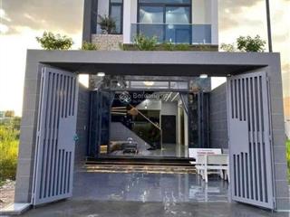 Bán nhà đinh đức thiện, ngay kcn cầu tràm, cần đước, long an, 100m2, shr