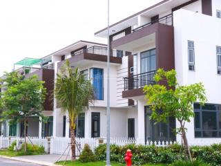 Nhà phố kdt trần anh reverside bến lức 1,7tỷ sổ hoàn công sẳn,72m2,0936 805 *** thiện