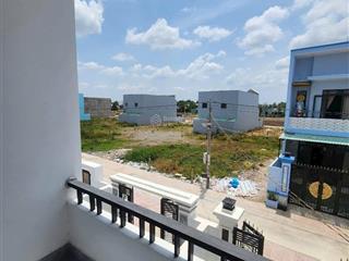 Bán nhà phố hơn 100m² gần mặt tiền quốc lộ 50 giá ngộp 1tỷ6 chính chủ