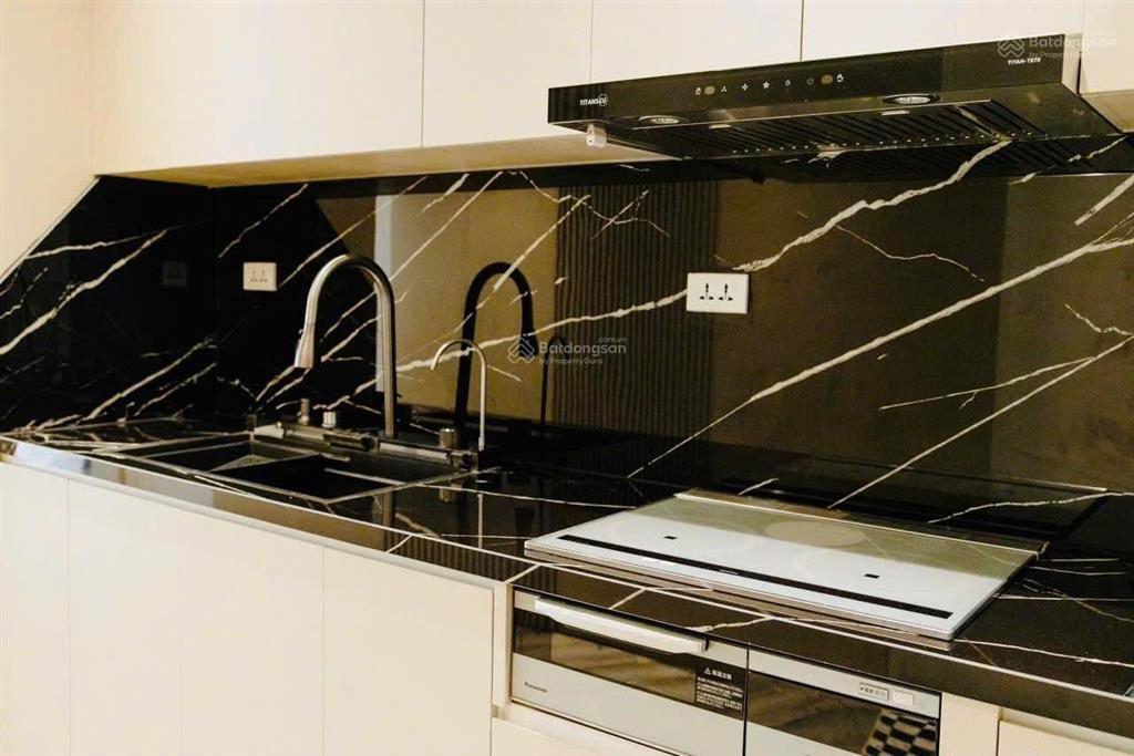 Căn hộ 1 ngủ dt 50 m2 trung tâm hòn gai