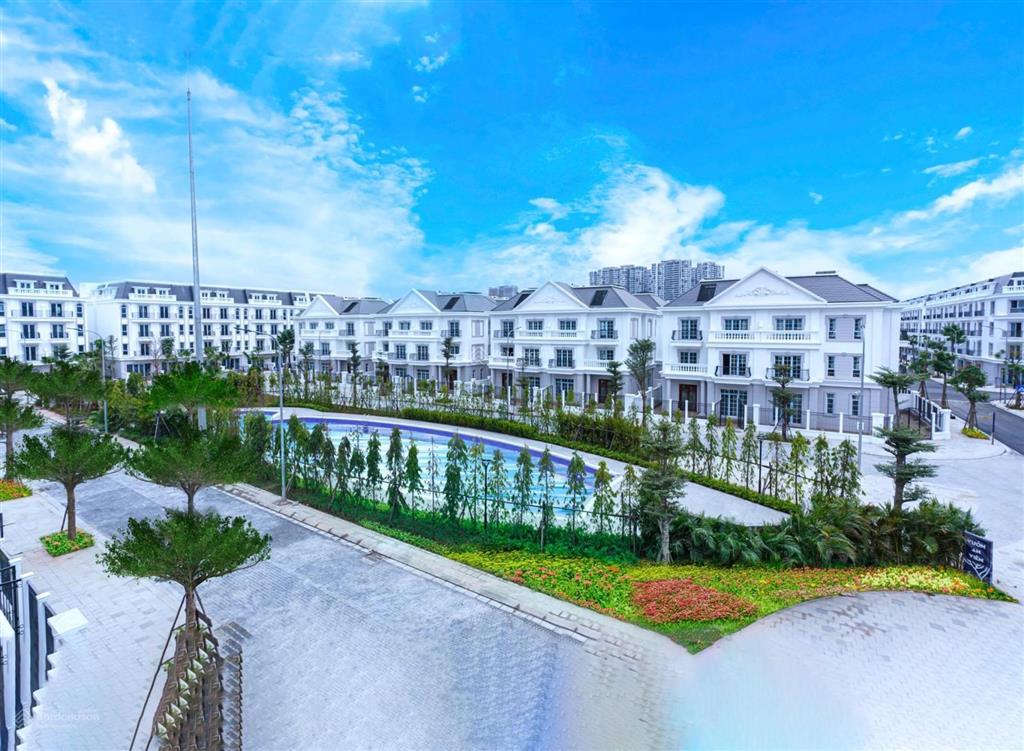 Tôi chuyển hướng kinh doanh cần bán gấp liền kề 75m2 tại eurowindow twin parks gia lâm. đã có sổ