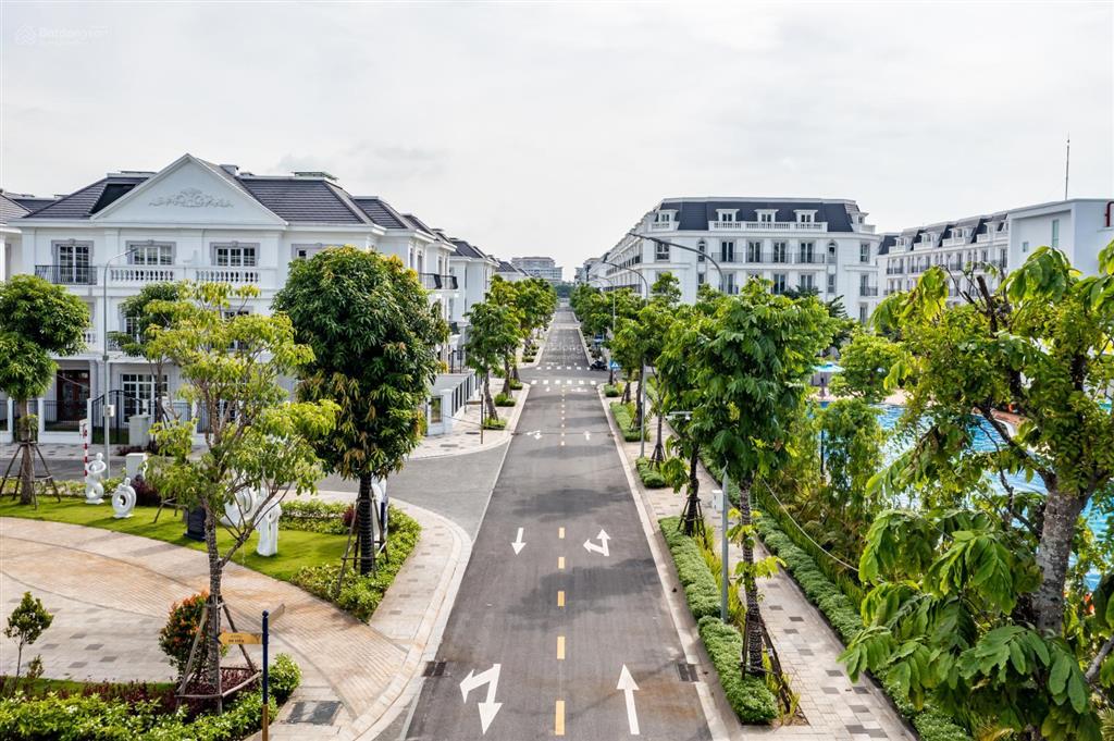 Tôi chuyển hướng kinh doanh cần bán gấp liền kề 75m2 tại eurowindow twin parks gia lâm. đã có sổ