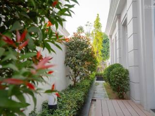 Siêu vip biệt thự góc view công viên bể bơi, gần nhà để xe 3000m2 tại eurowindow twin parks gia lâm