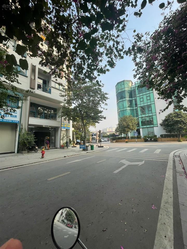 Bán liền kề galaxy tố hữu, vị trí đẹp giá 2x tỷ,  0979 008 ***