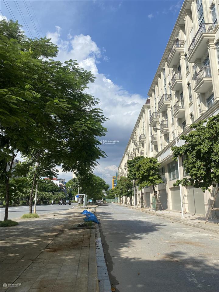 Cần bán nhanh căn nội khu him lam vị trí đẹp giá tốt,  0979 008 ***