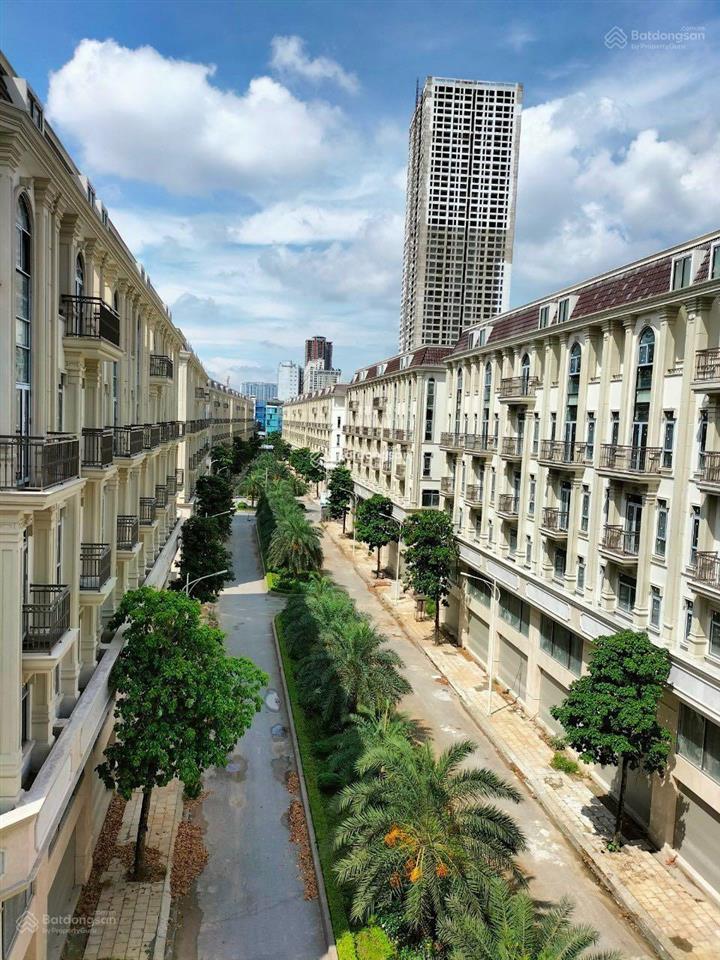 Cần bán shophouse him lam trục bồn cây giá cực tốt,  0979 008 ***