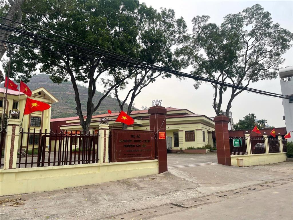 Chính chủ cần tiền bán gấp, vị trí đắc địa rẻ hơn lô bên cạnh 150tr, cách mọi tiện tích 200mét