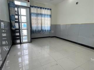 Bán nhà đẹp, thông thoáng, 1 lửng 1 lầu, ôtô đỗ cửa. 4x10m, 3tỷ9, sổ hồng riêng. có thương lượng