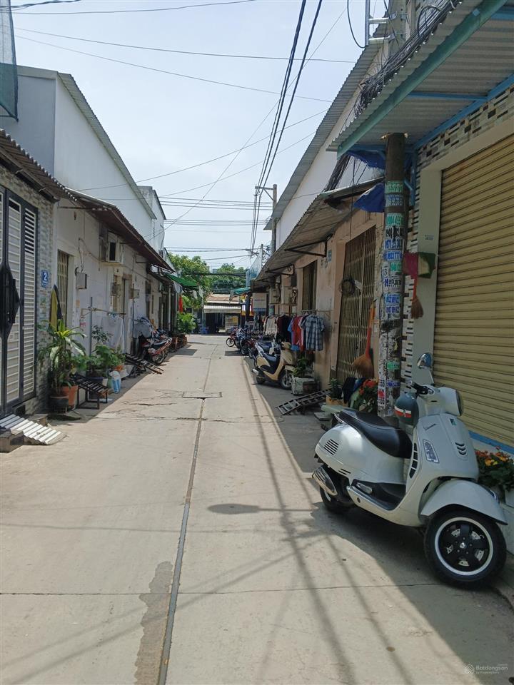 Bán mt đường số 3, tân tạo a, bình tân dt 8 x 12.5m. giá bán 6.9 tỷ thương lượng