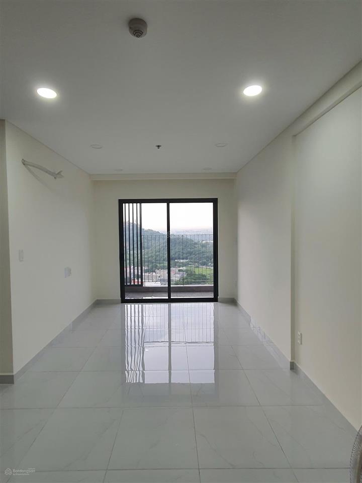 Cính chủ cần bán gấp ch mới 100%, căn góc, 64,5 m2 (2pn, 2wc) giá siêu tốt, đã có sh.