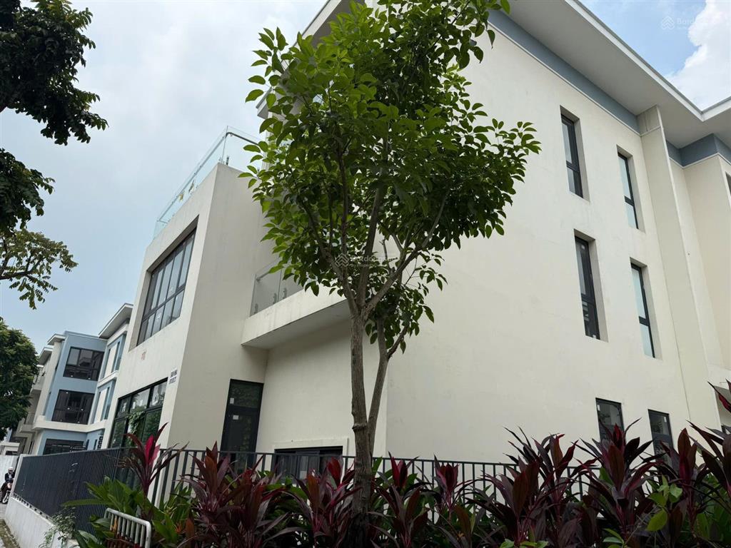 Bán bt 3 mặt tiền căn góc siêu vip đường vào 32m. chiết khấu 7% tặng ngay 100tr tại kđt dương nội