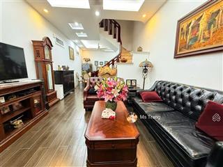 Nhà phố trung kính, đống đa, 89m², 6 tầng, mặt tiền 5.5m, nở hậu, gara ô tô 7 chỗ, giá tốt