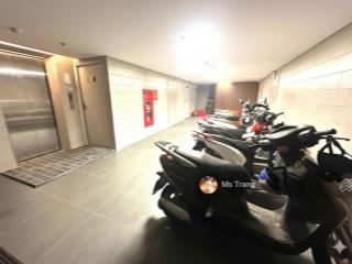 Bán tòa apartment liễu giai, ba đình, 151m2*9t, mt 8.3m, thang máy, ôtô tránh, dòng tiền 2.8 tỷ/năm