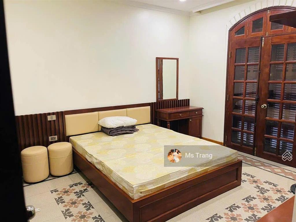 Bán biệt thự mặt phố trần hưng đạo, hoàn kiếm, 180m2, 5 tầng, mt 6.8m, 3 thoáng, ô tô đỗ cửa, 77 tỷ