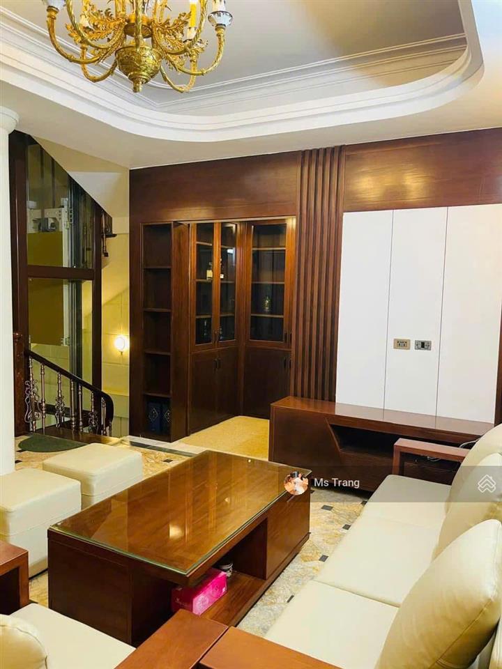 Bán biệt thự mặt phố trần hưng đạo, hoàn kiếm, 180m2, 5 tầng, mt 6.8m, 3 thoáng, ô tô đỗ cửa, 77 tỷ