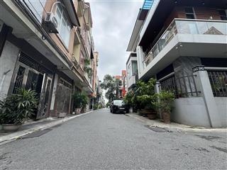 Bán nhà 4 tầng khu phân lô z153 thị trấn đông anh đường thông 2 oto tránh nhau